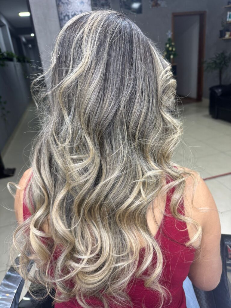 Coloração e mechas – Studio Martinelli, Jardim Santa Fé, São Paulo - SP – foto 10