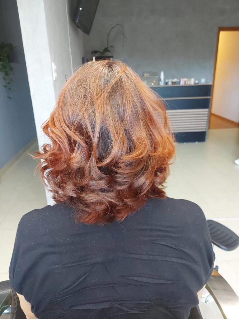Coloração e mechas – Studio Martinelli, Jardim Santa Fé, São Paulo - SP – foto 1